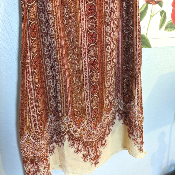 Beautiful silk skirt - Picture 2 of 5